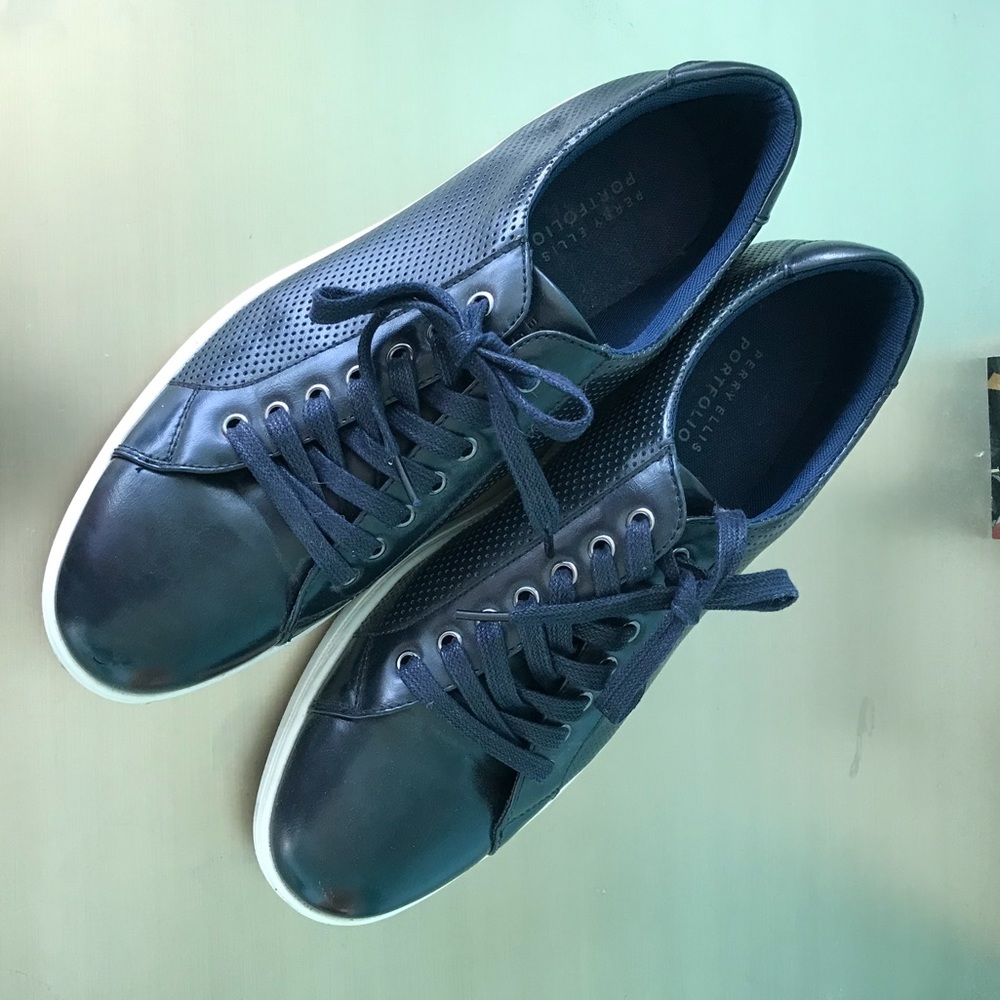 Perry Ellis shoes